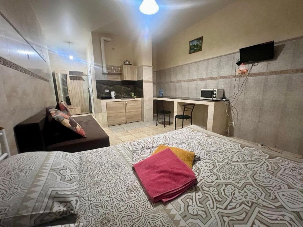 Studio Apartment Metro Pechersk Kiev Ngoại thất bức ảnh