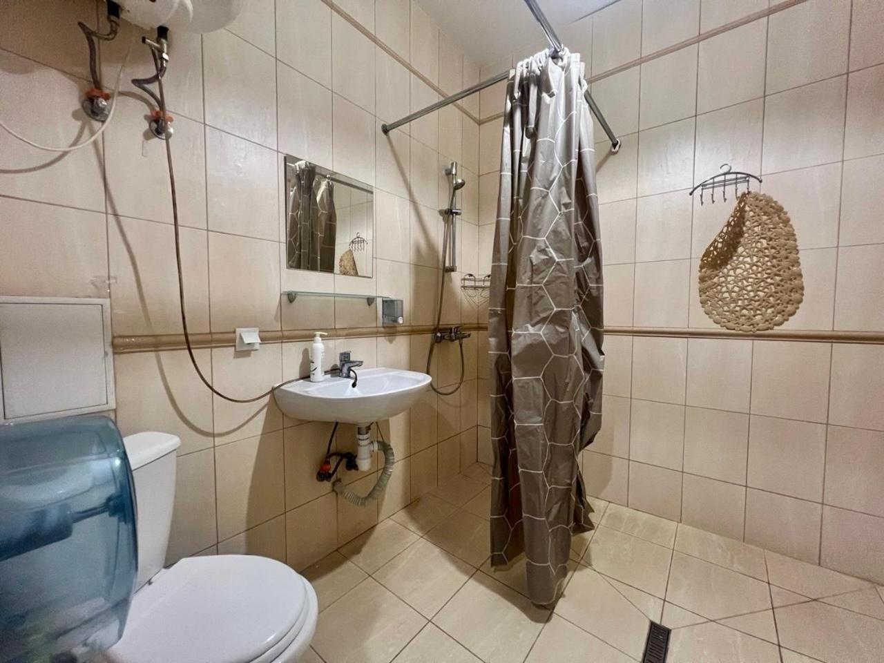 Studio Apartment Metro Pechersk Kiev Ngoại thất bức ảnh