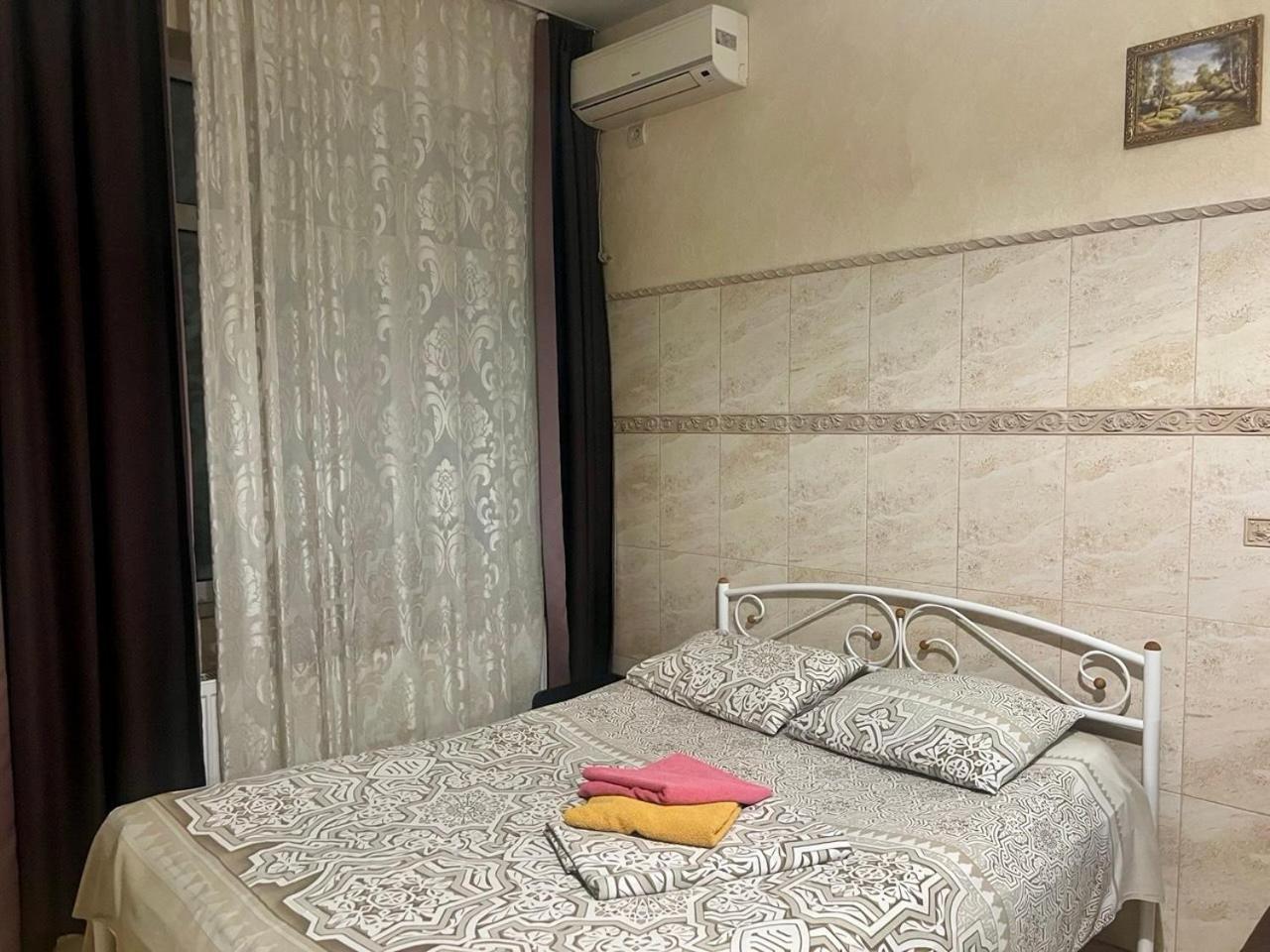 Studio Apartment Metro Pechersk Kiev Ngoại thất bức ảnh